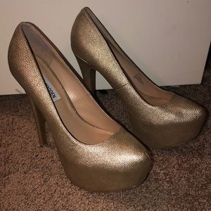 Steve Madden Gold Heels